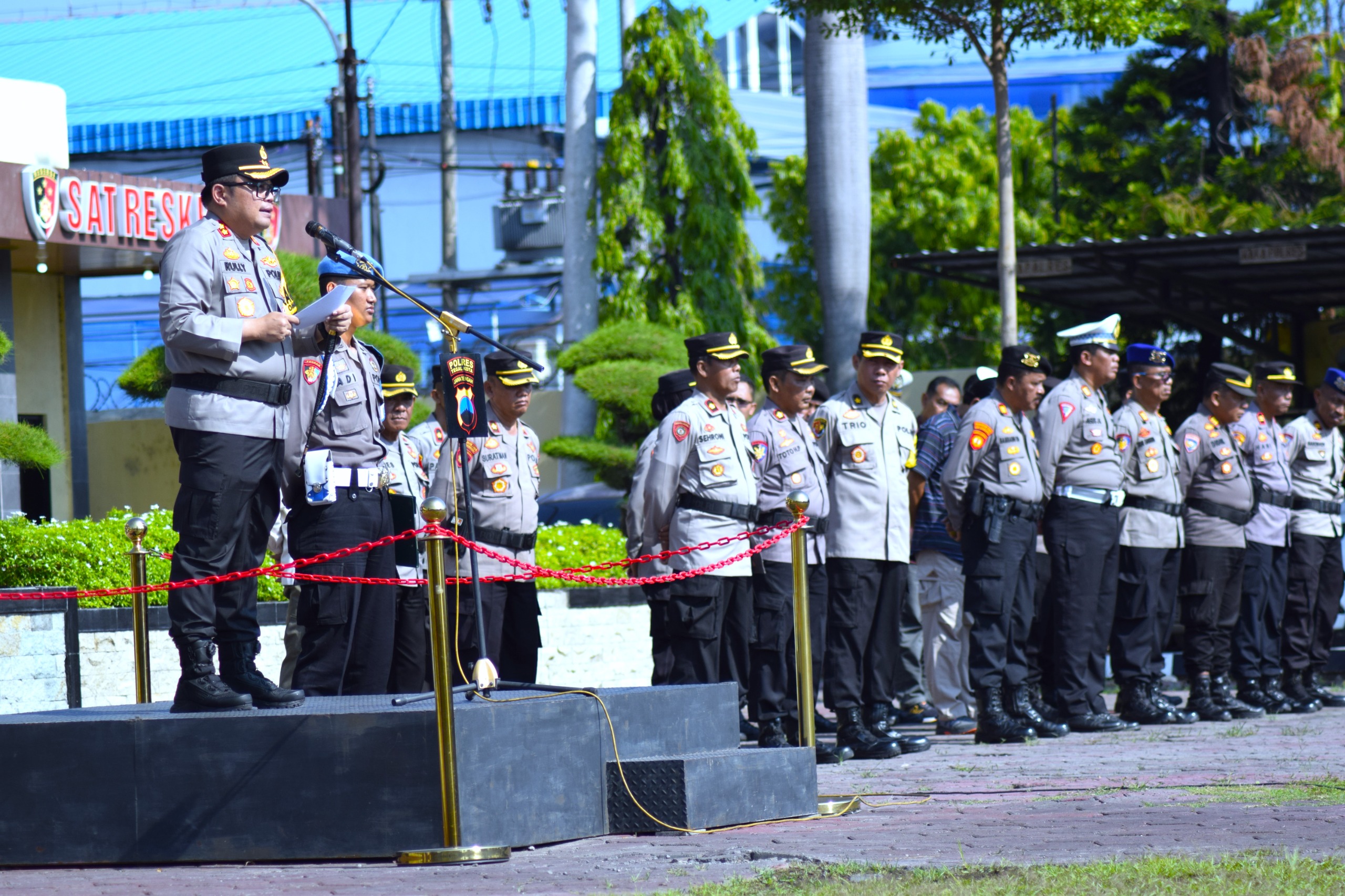 1.811 Personel Polisi dan Linmas di Tegal Diterjunkan Jaga TPS Saat Pemungutan Suara Pemilu 2024