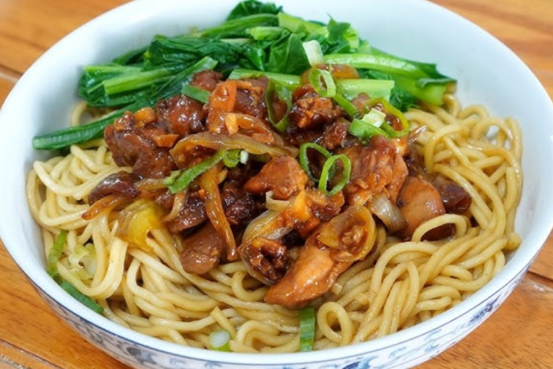 Ngidam Mie Ayam? Ini 5 Spot Mie Ayam Enak di Bandung yang Bikin Ketagihan