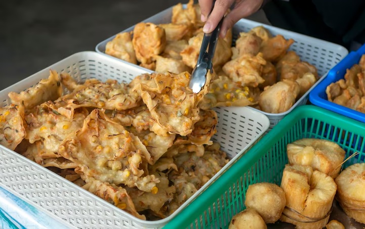 5 Ide Jualan Makanan Seribuan yang Ramai Peminatnya, Auto Cuan Tiap Hari!