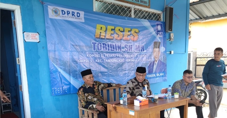 Reses di Dua Desa, Anggota DPRD Brebes Tobidin Dicurhati Masalah Jalan