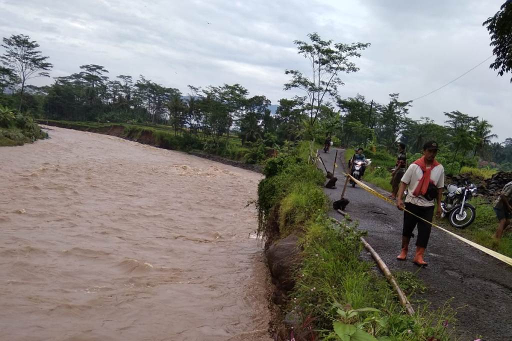 Rawan Bencana, Aliran Sungai Cigunung, Cigareng dan Bentar Dipantau Ketat