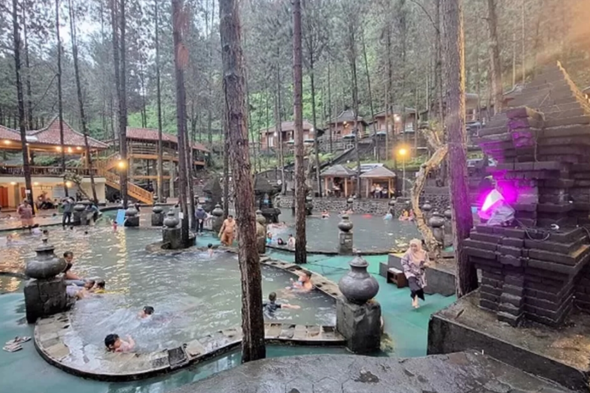 Rekomendasi 8 Tempat Wisata Guci Tegal, Cocok untuk Healing dan Liburan Keluarga