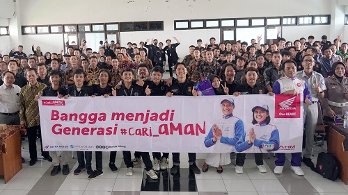 Astra Motor Jateng dan Jasa Raharja Gelar Seminar Bangga menjadi Generasi #Cari_Aman di UNS Solo