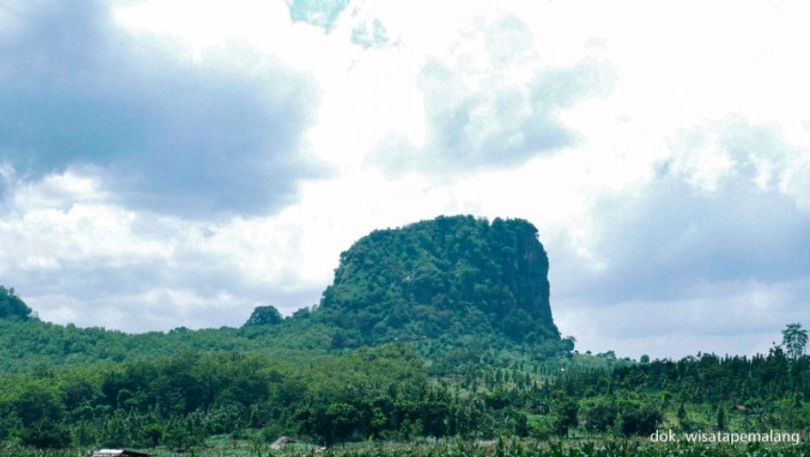 Gunung Gajah: Mengungkap Misteri dan Pesona Alam Pemalang-Tegal yang Tersembunyi