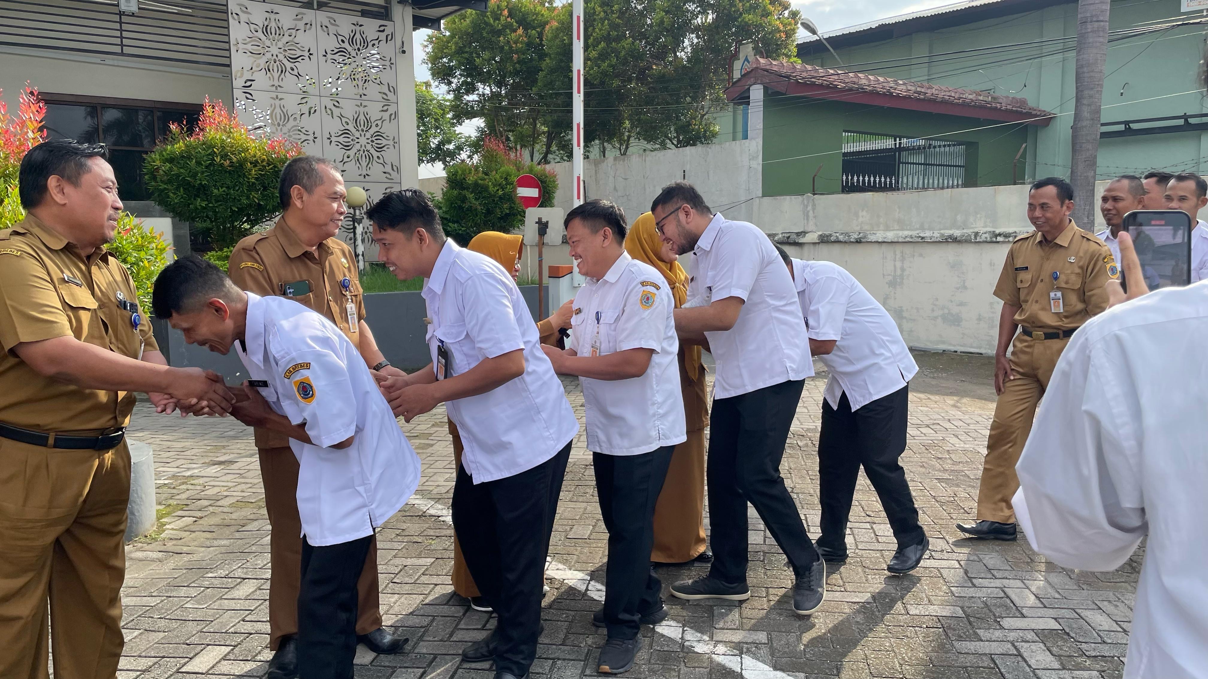 Perkuat Tali Silaturahmi, Sekretariat DPRD Brebes Gelar Halal Bihalal