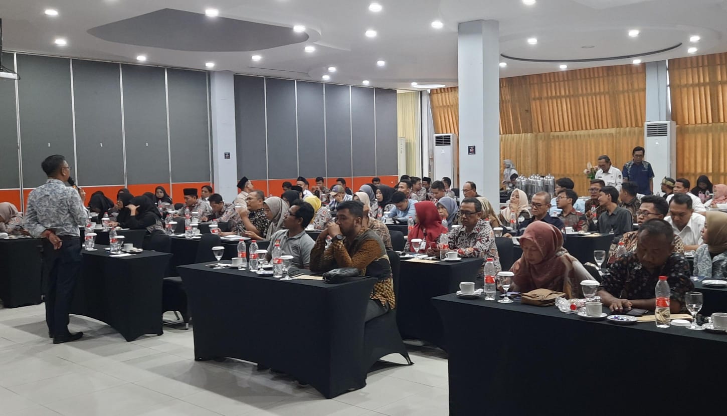 Gembleng PPK dan PPS, Ketua KPU Kota Tegal: Pastikan Clear and Clean Teknis dan Administrasi Tungsura 