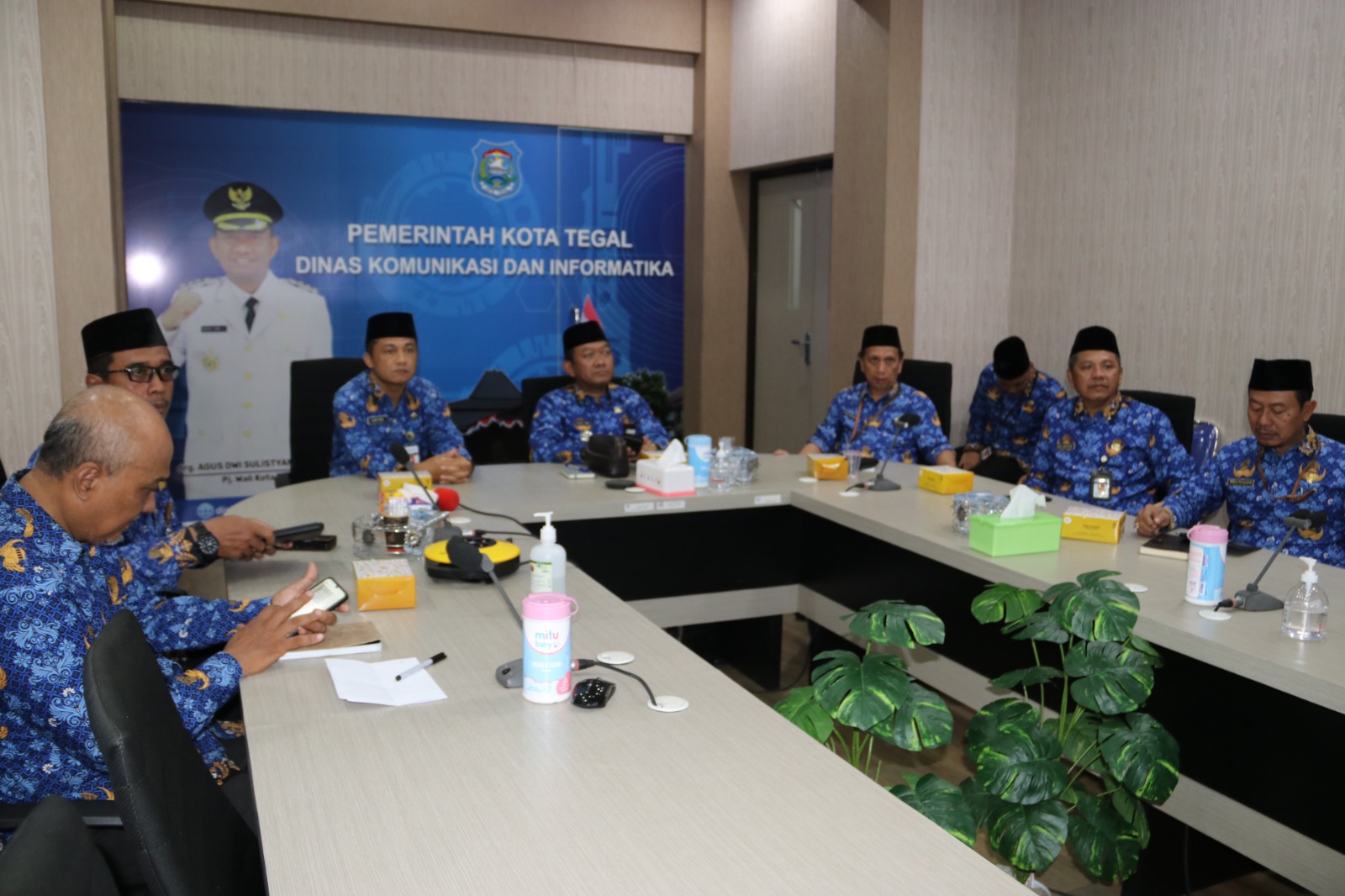 Pj Wali Kota Tegal Ikuti Rakor Pengendalian Inflasi Secara Daring