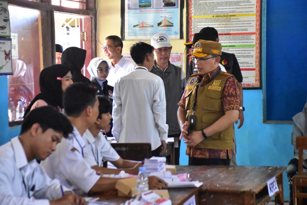 Tinjau TPS, Pj Bupati Tegal Temukan Hal Ini di Lapangan