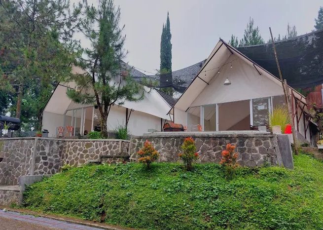 6 Glamping di Hutan Pinus Jawa Tengah yang Indah dan Nyaman, Dijamin Penat Hilang