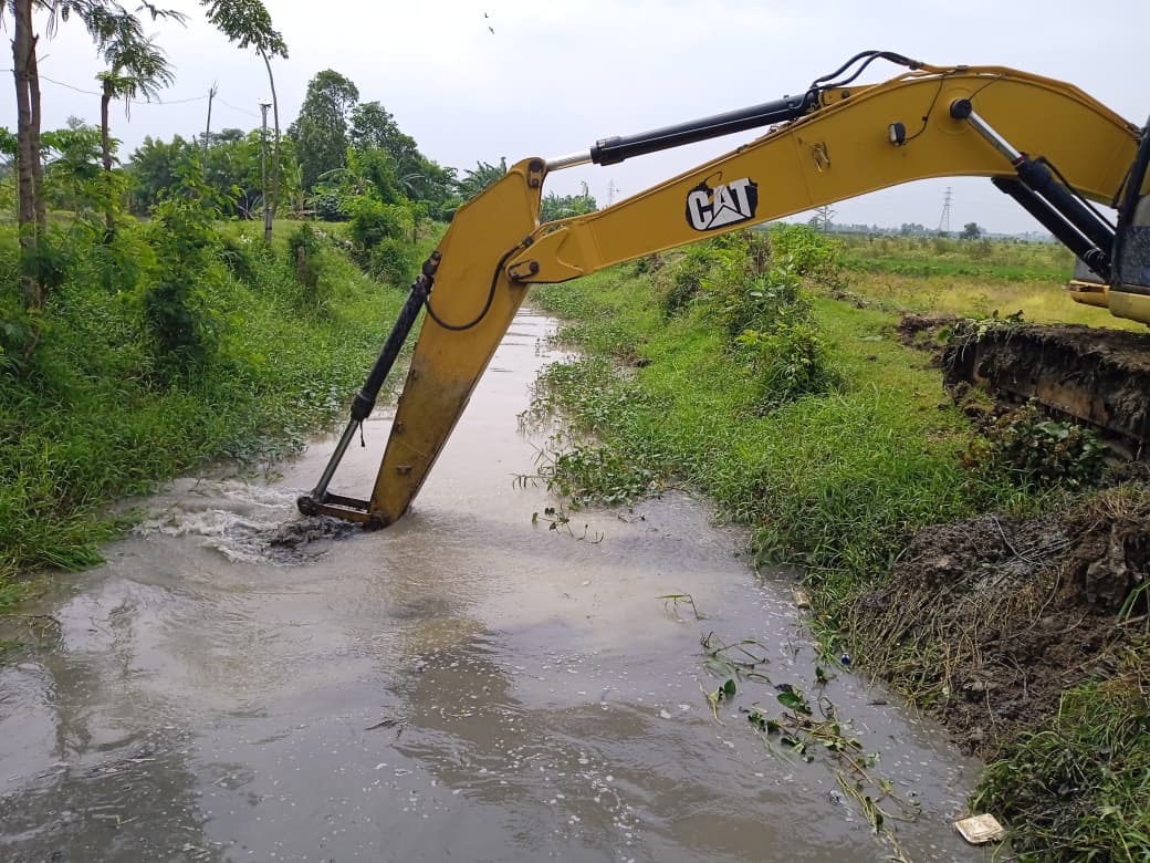 Cegah Banjir di Brebes, DPU Normalisasi Saluran Drainase 