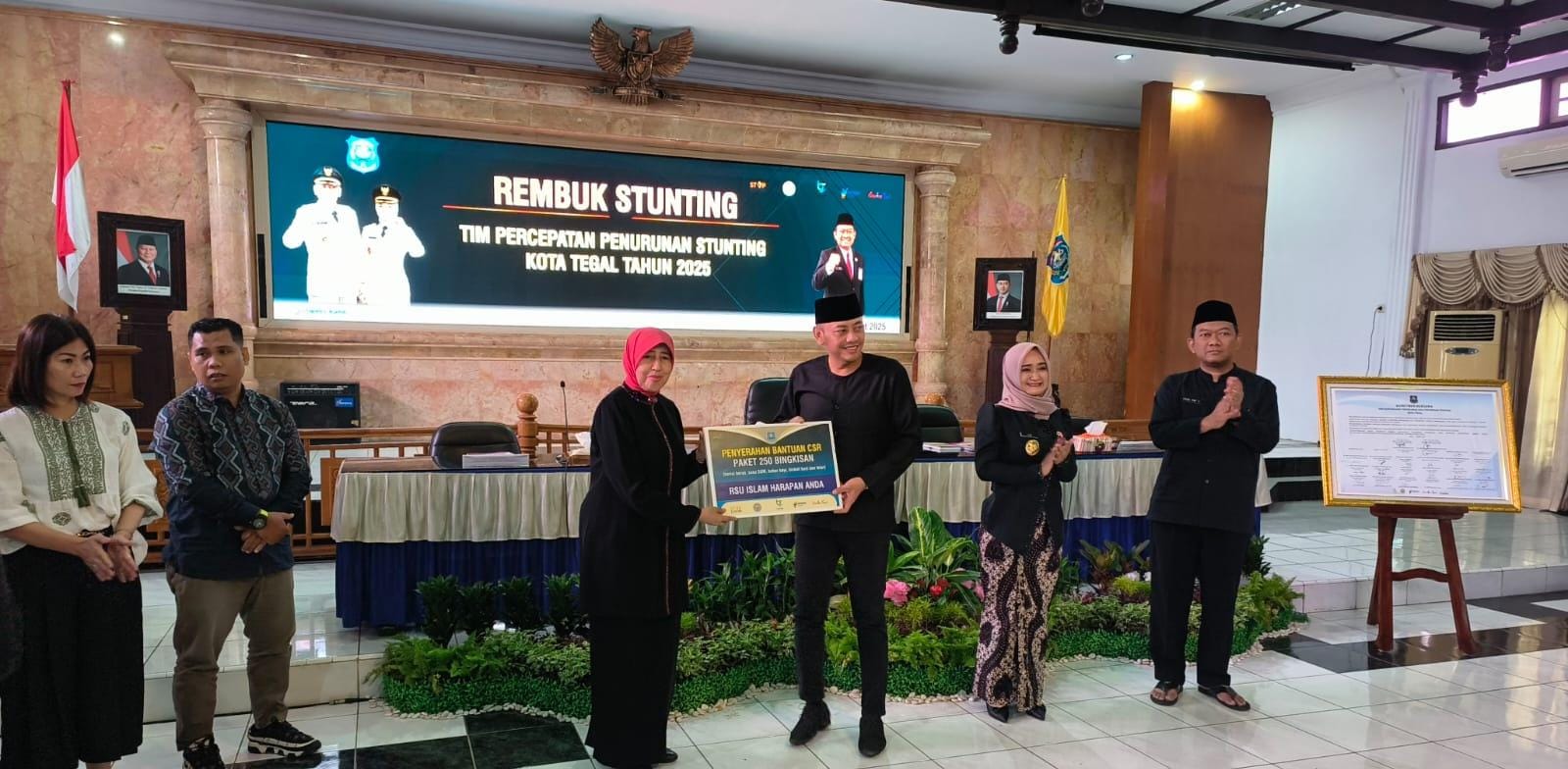 Wali Kota Tegal Dedy Yon Buka Rembuk Stunting 2025