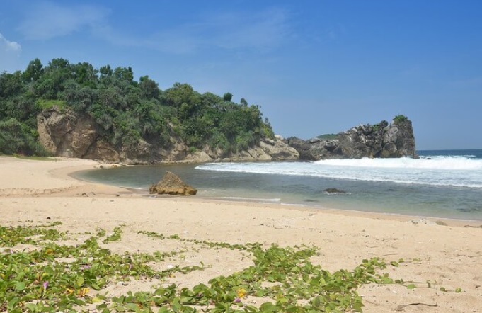 3 Alasan Mitos Pantai Jawa Erat dengan Nyi Roro Kidul