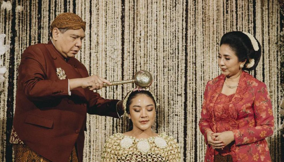 Mitos Weton Jodoh yang Dilarang Menikah dalam Adat Jawa