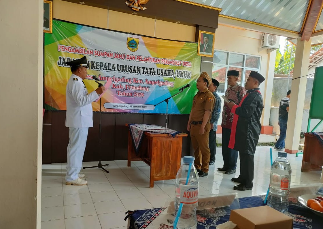 Kaur Tata Usaha dan Umum Dilantik, Kades Ampelgading Pemalang Harapkan Ini