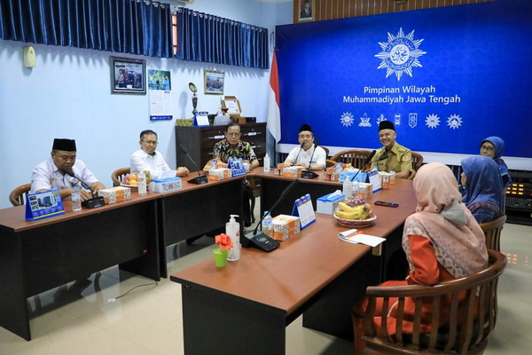 PWM Jateng: Ganjar, Gubernur yang Buat Hubungan Muhammadiyah dan Pemprov Kian Mesra