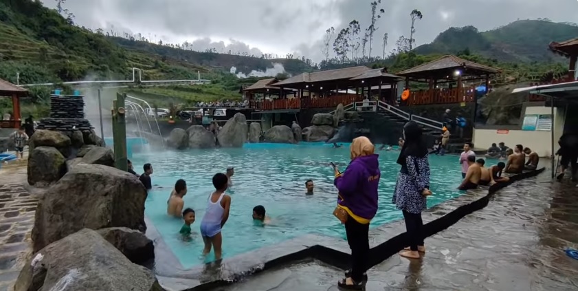4 Wisata Air Panas di Wonosobo, View Epic hingga Fasilitas Kekinian