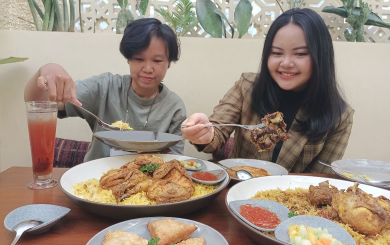 Rekomendasi Tempat Makan Halal di Surabaya yang Hits untuk Pecinta Kuliner