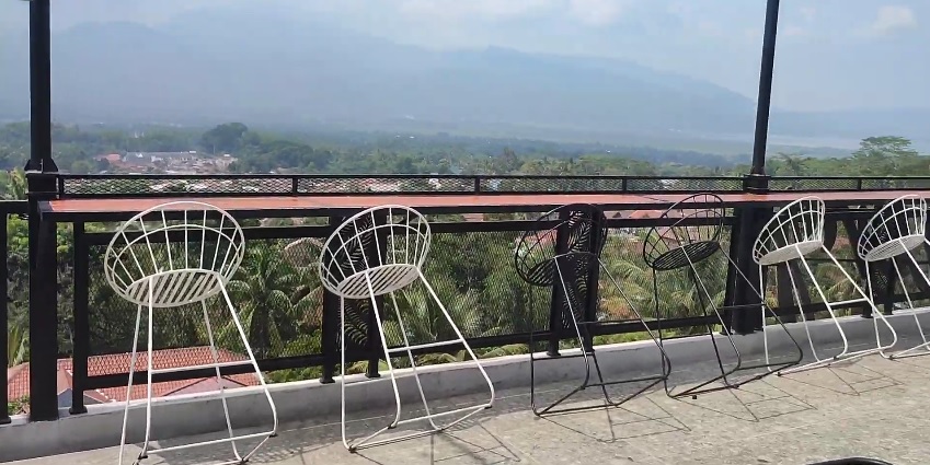 Nongki di 3 Cafe Hits Salatiga Ini View Alamnya Bikin Betah Lama-lama
