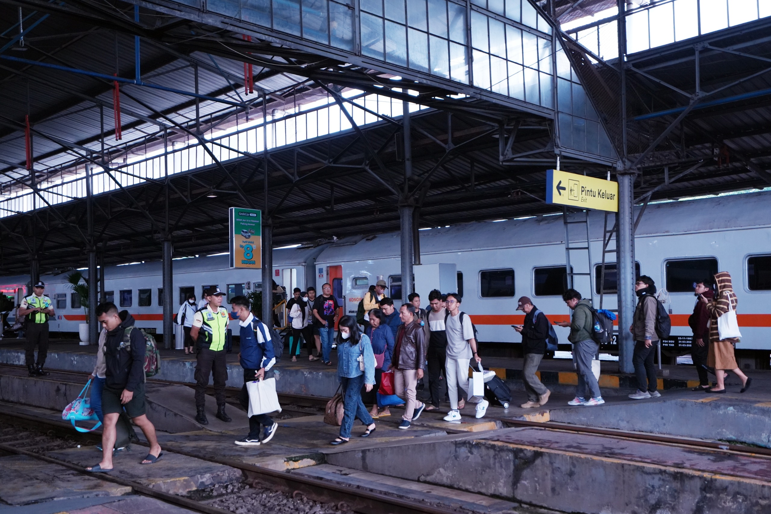 Libur Panjang, 14.277 Penumpang Naik dan Turun dari Kereta Api dari Stasiun Tegal