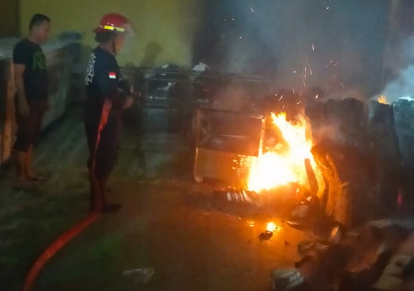 Gudang PT Gopek di Tegal Terbakar, Penyebab Masih Dalam Penyelidikan