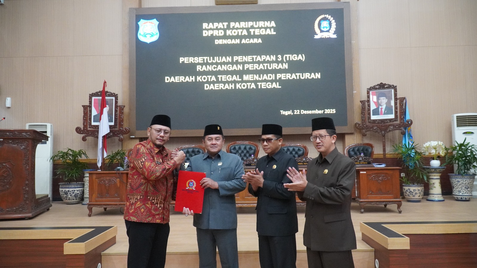 DPRD Kota Tegal Setujui Tiga Raperda untuk Disahkan Menjadi Perda