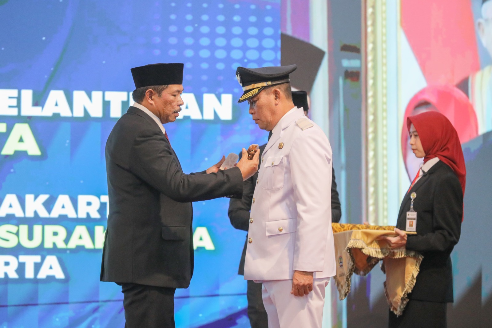 Gantikan Gibran Rakabuming Raka, Pj Gubernur Jateng Lantik Teguh Prakosa Jadi Wali Kota Surakarta   