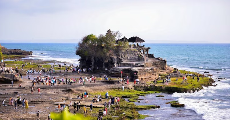 4 Mitos Tersembunyi di Balik Keindahan Tanah Lot Bali 