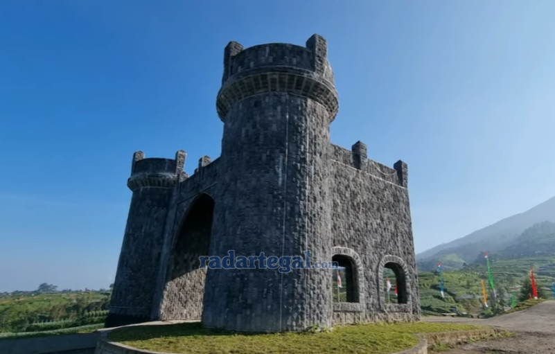 Hutan Pinus Kahyangan Magelang, Wisata Alam Eksotis dengan Udara Sejuk di Lereng Merbabu