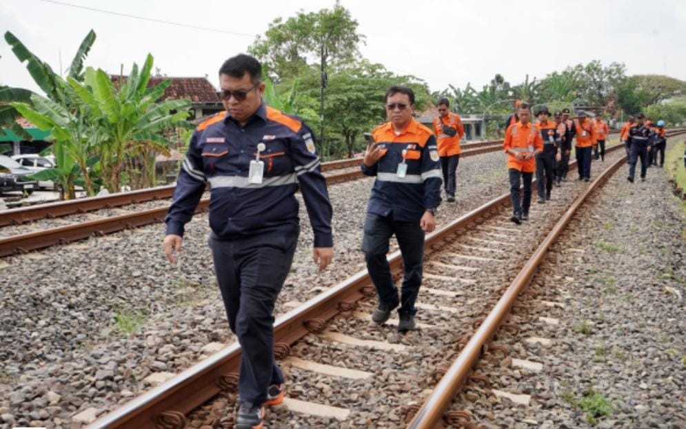 Rawan Bencana, PT KAI Pantau Ketat 20 Titik Jalur Kereta Api di Jateng
