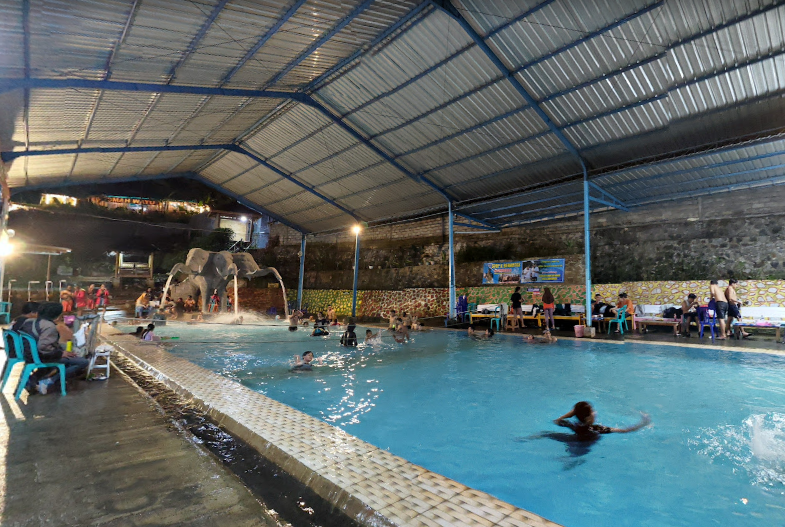 4 Kolam Air Panas Alami di Magelang yang Buka 24 Jam