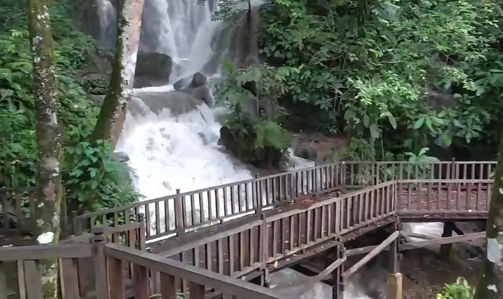 Mitos Air Terjun Mata Buntu Konon Berkah untuk Suami Istri