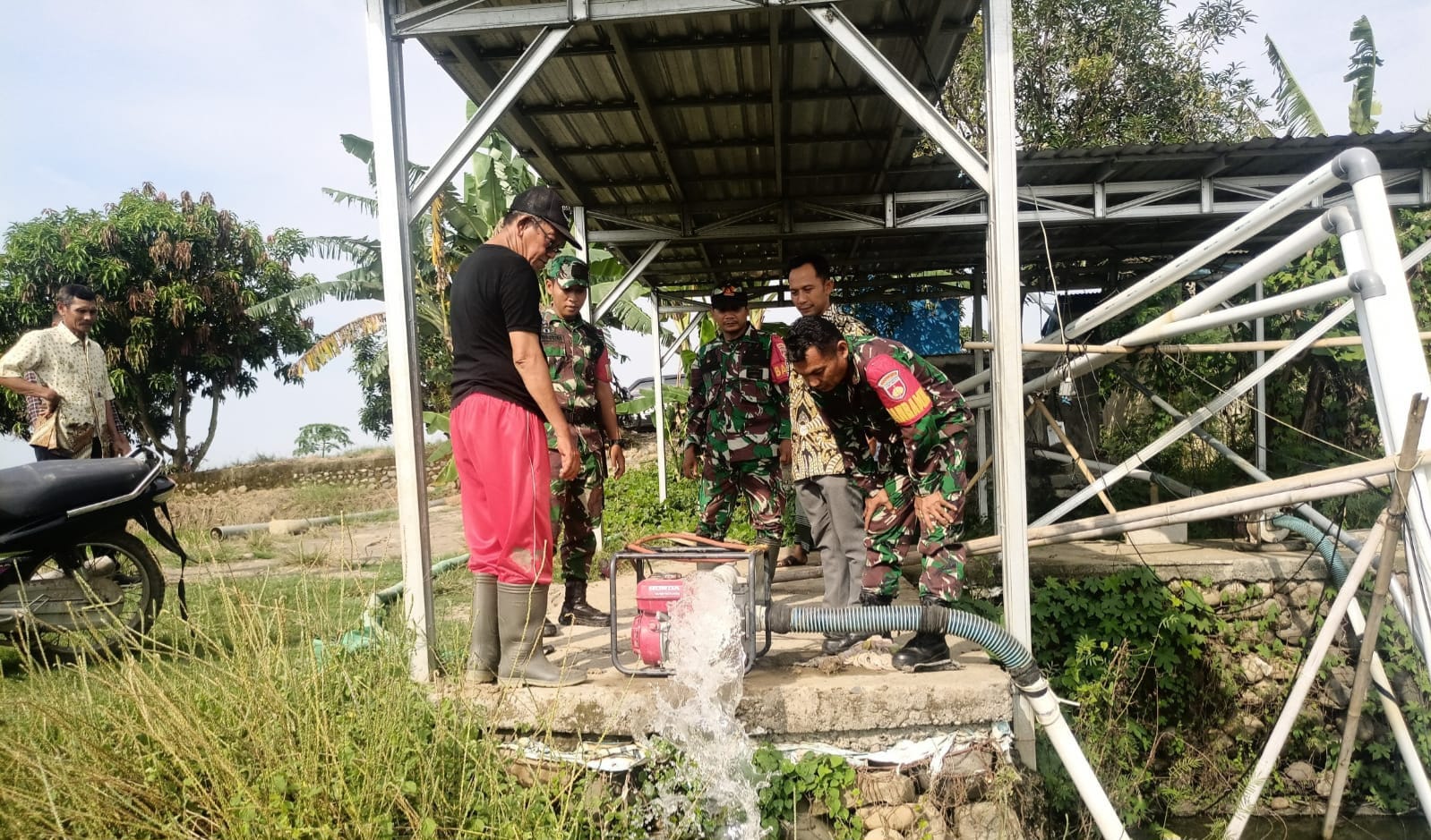 Pastikan Mesin Pompa Air untuk Petani di Pemalang Berfungsi dengan Baik, Ini yang Dilakukan Danramil