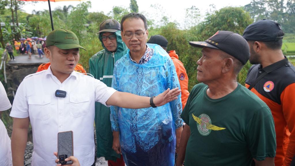 Bangun Jembatan Darurat di Penghubung yang Putus, Pemkab Tegal Koordinasi dengan Pemprov dan Brebes 