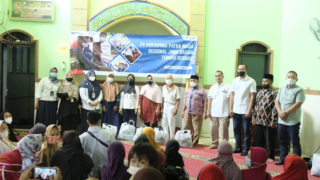 Bazma Pertamina Patra Niaga Jawa Bagian Tengah Beri Bantuan 300 Paket Sembako