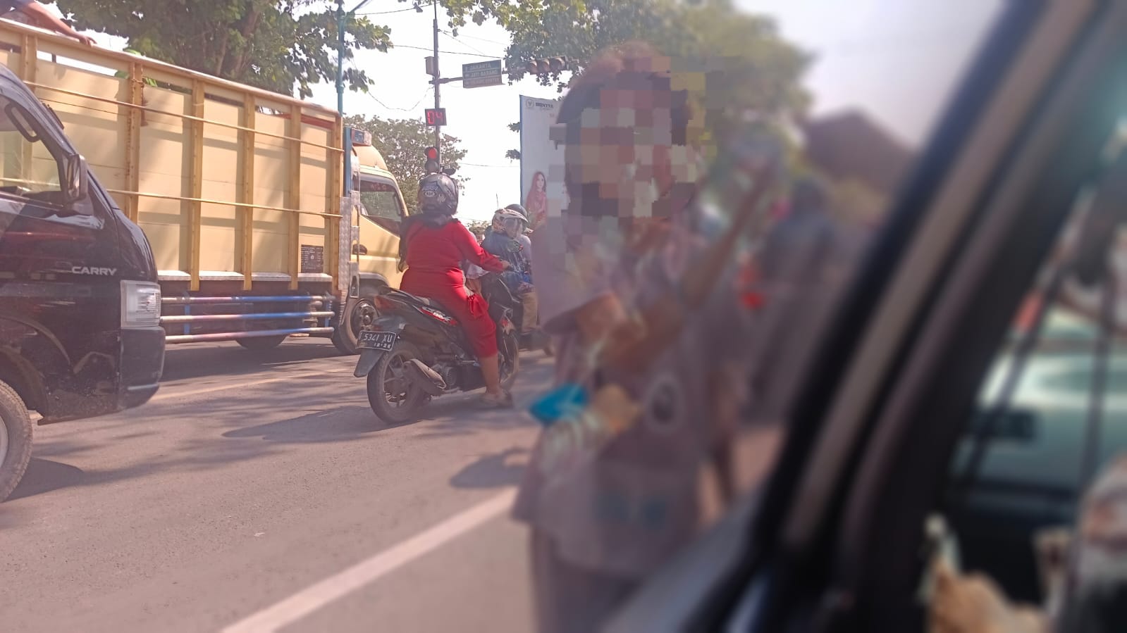 Mangkal di Tiap Simpang Perkotaan, Keberadaan Pengemis di Brebes Dikeluhkan  