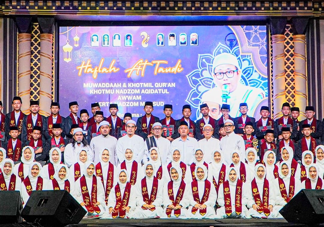 Haflah At Taudi dan Milad Sang Kyai di Ponpes Darul Ghuroba Benda Brebes Meriah, Ribuan Jemaah Hadir  