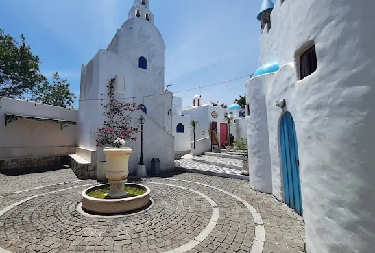 7 Daftar Spot Foto Unik di Jawa Tengah yang Mirip Santorini Yunani