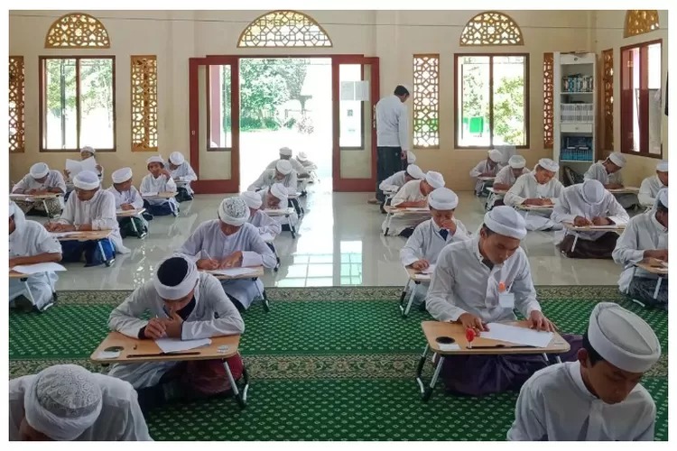 Awal Juli, Siap-siap Daftar 1.000 Kuota Beasiswa Santri Dana Abadi Pesantren! 