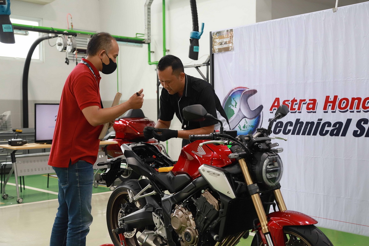 AOC 2024 Filipina, 6 Teknisi AHASS Siap Adu Keterampilan Teknis Sepeda Motor Honda