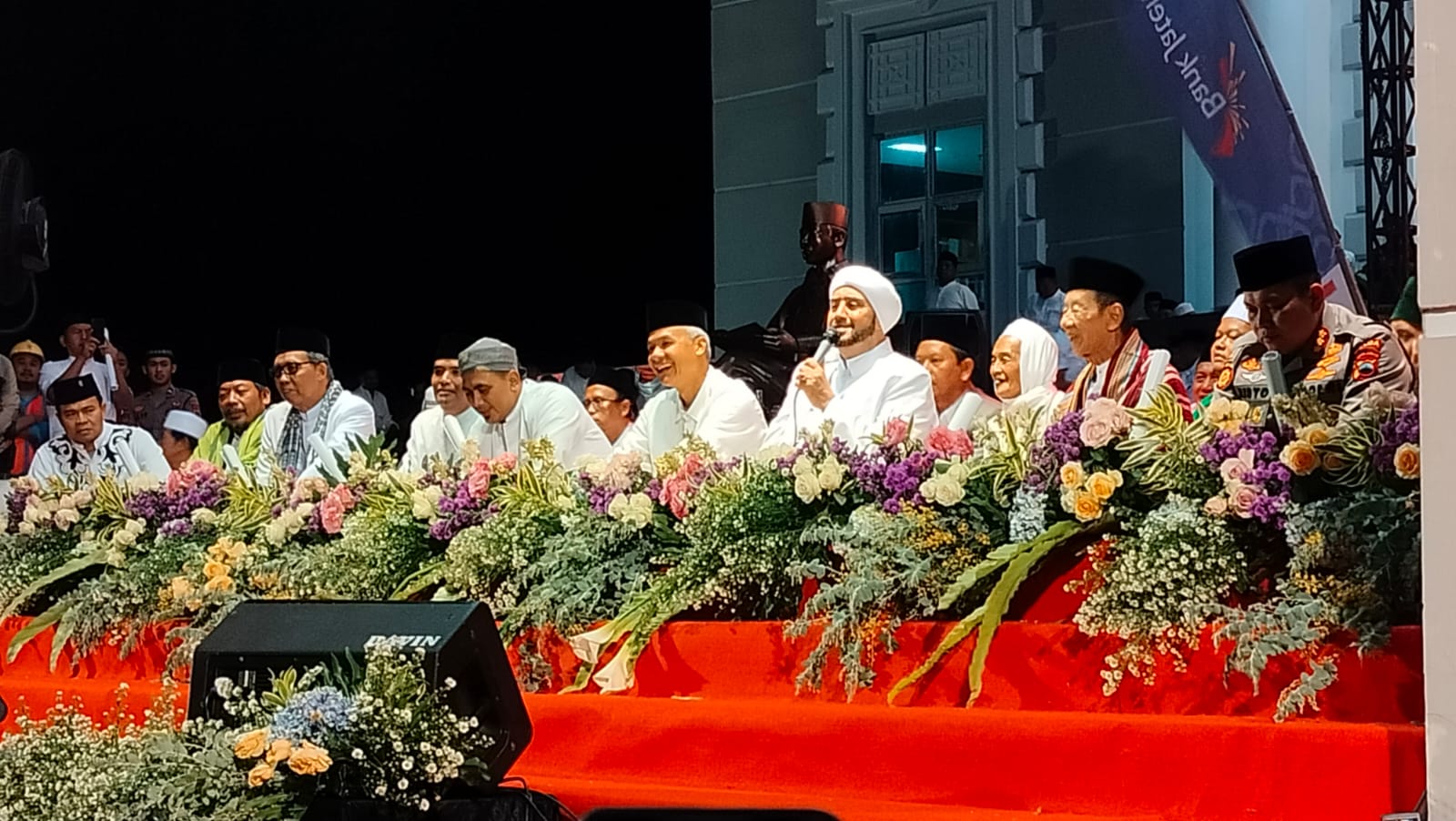 Ribuan Warga Brebes Bersholawat Bersama Habib Syech bin Abdul Qodir Assegaf, Peringatan HUT Jateng ke-78 