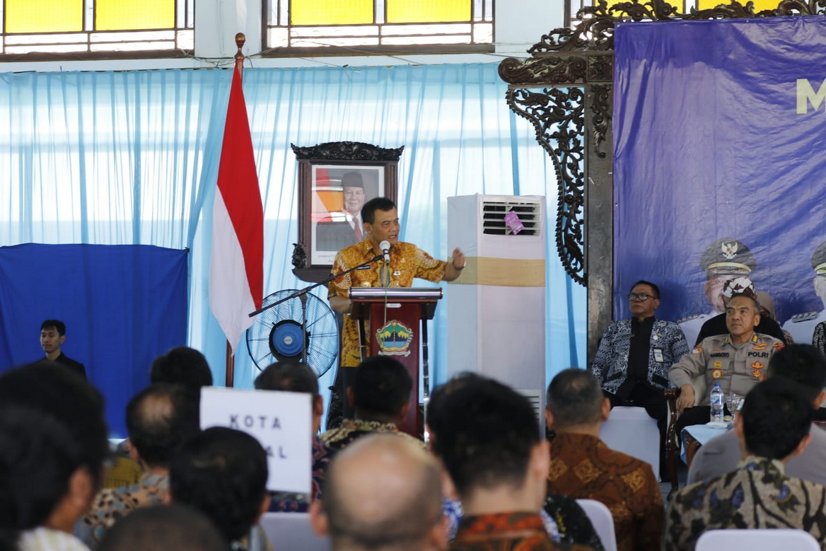 Gubernur Janji Perbaiki Jalan Larangan Kramat Tegal, Segini Anggaran yang Disiapkan 