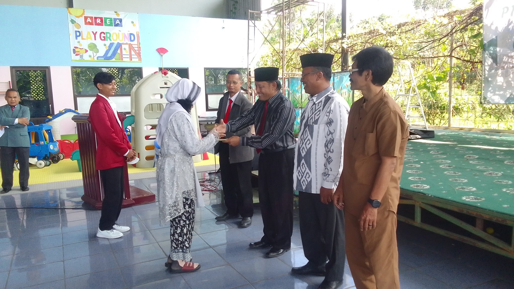 MANTAP! 67 Warga Belajar PKBM Sidodadi Belik Pemalang Lulus