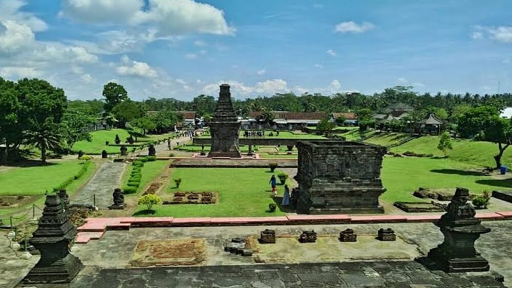 Misteri di 3 Mandala Candi Penataran, Candi Megah nan Besar di Jawa Timur