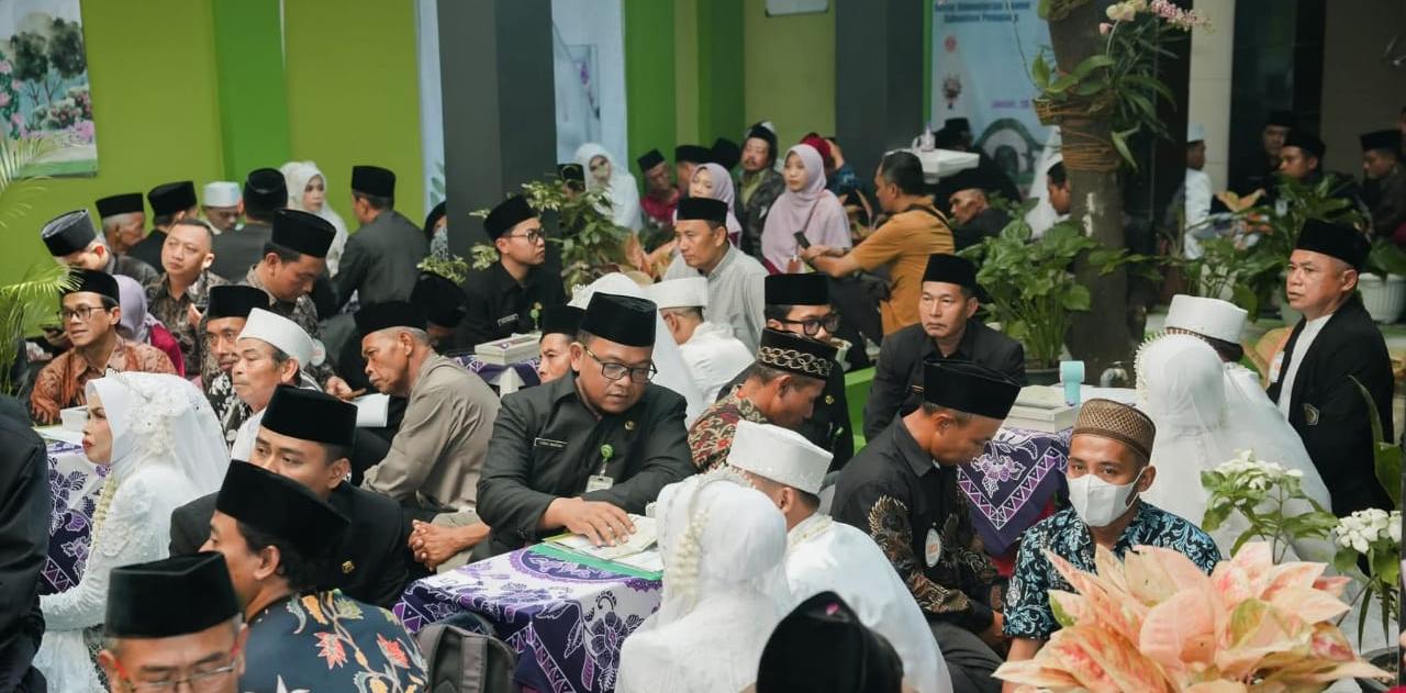 Dihadiri Menteri Agama, 20 Pasangan Ikuti Nikah Massal di Pemalang