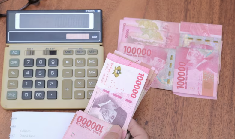 Hindari Pinjol! Ini 4 Opsi Pinjaman Uang Cepat Selain Pinjol untuk Gaji UMR saat Kondisi Terjepit