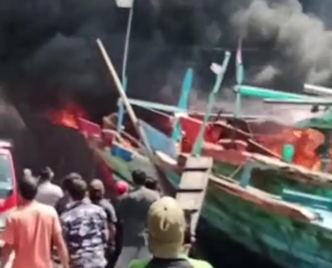 Hari Ini Sembilan, Total 61 Kapal di Pelabuhan Jongor Tegal yang Terbakar