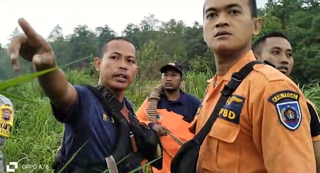 Detik-detik Menegangkan BPBD Selamatkan 10 Mahasiswa UPS Tegal Terjebak di Sungai Gung Danawarih
