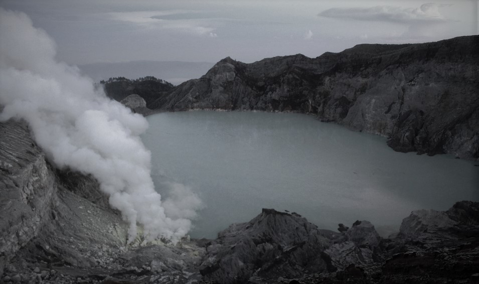 Benarkah Pendaki Kerap Hilang Tanpa Jejak di Gunung Ijen? Ternyata Ini Alasan di Baliknya!