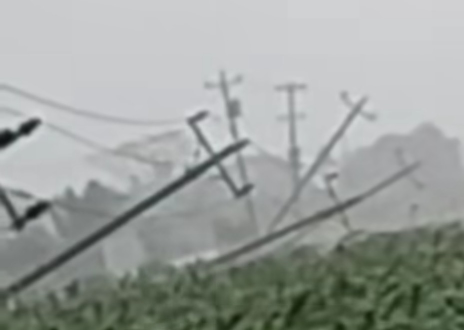 Video Viral Tiang Listrik Hampir Roboh di Brebes, Ini yang Sebenarnya Terjadi 