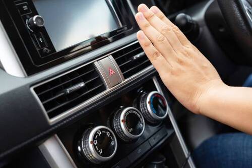 5 Permasalahan AC Mobil yang Kerap Dialami, Suhu Kabin Panas karena Tidak Dingin
